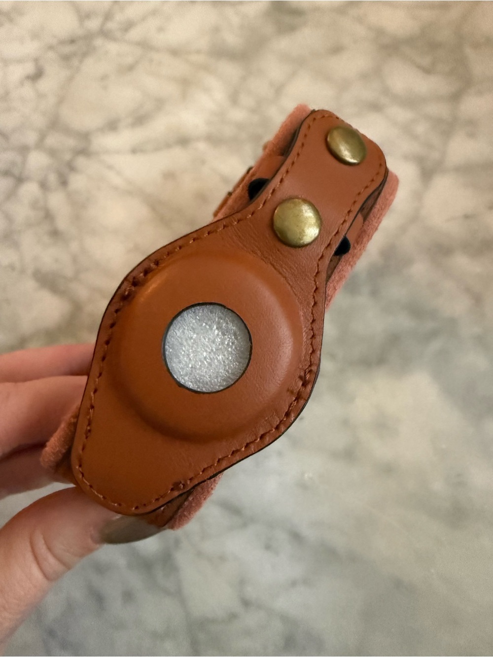 NEW Chonk Luxury Dog Collar Size Small Brown Leather Apple AirTag Holder